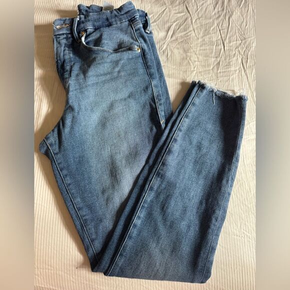 Good Legs Skinny Jeans in Blue655 by Good American (Size 30) - Picture 4 of 12